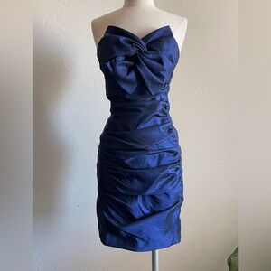Chic Strapless Midnight Blue Dress